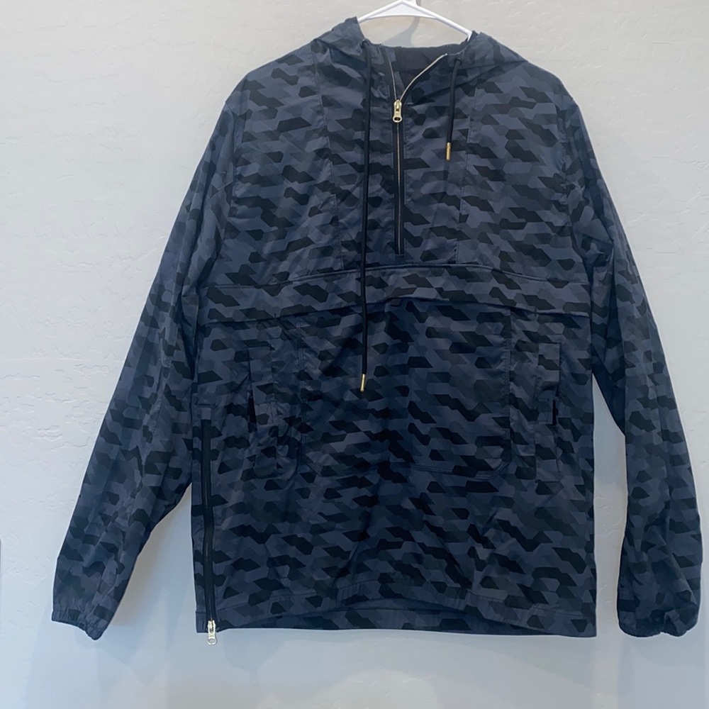 NWOT mens under armour windbreaker